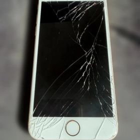 iPhone 7 128GB ゴールド 画面割れ ジャンク SIMフリー