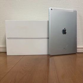 Apple iPad 第8世代 32GB Wi-Fi+Cellular シルバー