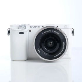 【中古】(ソニー) SONY ILCE-6000L W パワーズームレンズキツト