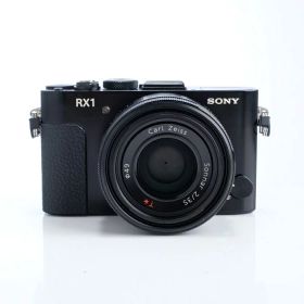 【中古】 (ソニー) SONY DSC-RX1【中古カメラ コンパクトデジカメ】 ランク：C