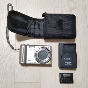 【美品】Panasonic LUMIX DMC-TZ7 シルバー デジタルカメラ