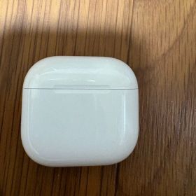Apple AirPods 4 アクティブノイズキャンセリング搭載モデル