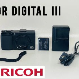 ★ショット数8571回★ RICOH GR DIGITAL III 充電器付