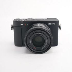 【中古】 (ソニー) SONY DSC-RX1RM3【中古カメラ コンパクトデジカメ】 ランク：AB