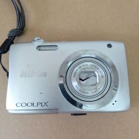 [ジャンク] 品Nikon COOLPIX A100 コンパクトデジタルカメラ
