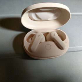 Anker Soundcore Life P2 Miniワイヤレス①ベージュ