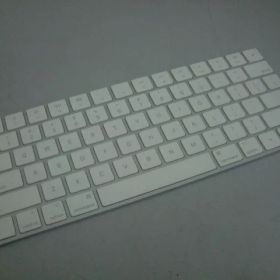 【中古】Apple Magic Keyboard A1644(英字) アップル純正・ワイヤレスキーボード ・充電式・動作良好！