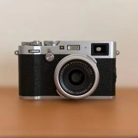 X100F シルバー 富士フイルム FUJIFILM 動作良好