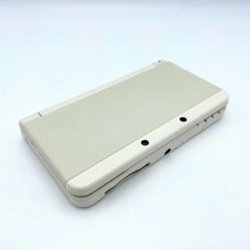 中古 Newニンテンドー3DS ホワイト Nintendo 任天堂 ゲーム ゲーム機 レトロ 携帯ゲーム機 一人時間 タッチパネル 懐かしい 平成 ゲーム ワイワイ