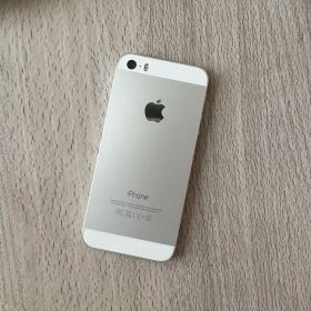 Apple iPhone 5s 本体 シルバー