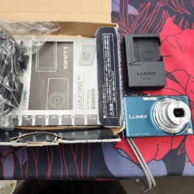 Panasonic LUMIX DMC-FX77 デジカメ 本体