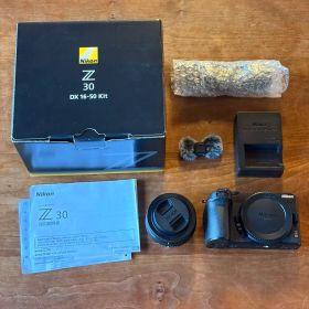 【美品】Nikon Z30 DX16-50kit＋純正電池充電器セット
