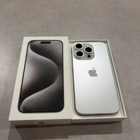 iPhone 15 pro 256GB 本体 ホワイトチタニウム SIMフリー