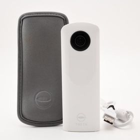 ＜並品＞ RICOH THETA SC2 WHITE ホワイト 360度全天球カメラ