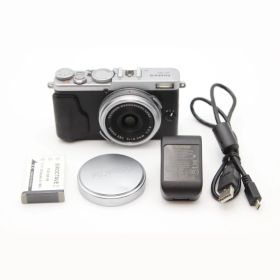 ≪並品≫ FUJIFILM X70 デジタルカメラ シルバー #20260908-0338