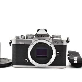 ★極上品★《ショット数485回》ニコン NIKON Zfc ボディ シルバー★ YM2154＃64