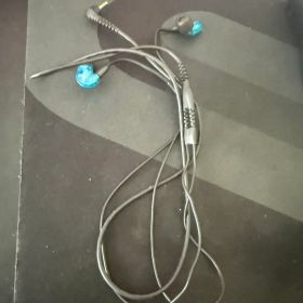 SHURE SE215 SPECIAL EDITION 有線イヤホン