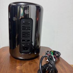Mac Pro Late 2013 6コア 32GB D500×2 SSD256