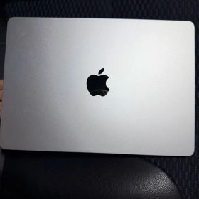 よ*ん様 Apple MacBook Air 13インチ M4 2025 美品