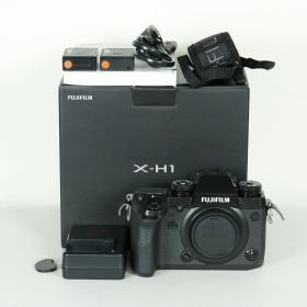 [美品 | シャッター数21,464回｜バッテリー2個付] FUJIFILM X-H1 | FUJIFILM Xマウント