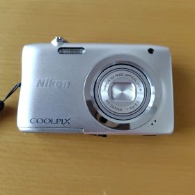 ジャンク品 Nikon COOLPIX A100 本体 デジタルカメラ