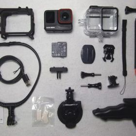 Insta360 Ace Pro AIチップ アクセサリー付き アクションカメラ