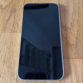 Apple iPhone 13 256GB スターライト 本体