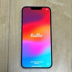 Apple iPhone 13 スターライト
