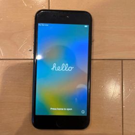 Apple iPhone8本体 ブラック256GB