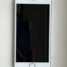 Apple iPhone 8 本体 ホワイト