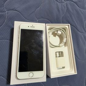 iPhone8 ホワイトゲース付き
