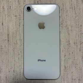 iPhone 8 64GB シルバー 本体 Apple SIMフリー 中古