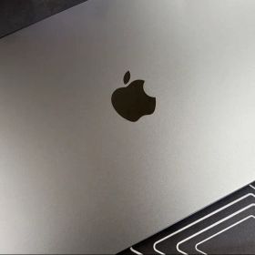 Apple MacBook Pro 14インチ M5 Max 64GB/2TB