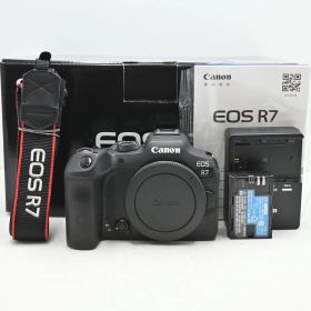 【中古】Canon (キャノン) ミラーレス一眼カメラ EOS R7 ボディ