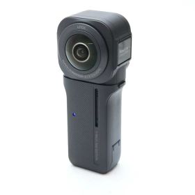 【中古品】《良品》 Insta360 ONE RS 1インチ 360度版 CINRSGP/D [ デジタルカメラ ]