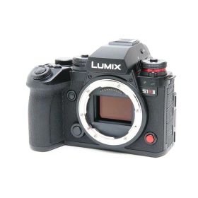 【中古品】《新同品》Panasonic LUMIX S1RII ボディ DC-S1RM2[デジタルカメラ]