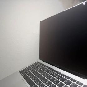 Apple MacBookAir 本体2020 M1 8GB 256GB SSD