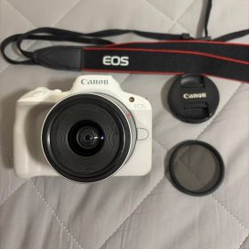 ✨本日限定価格✨Canon キャノン EOS R50 レンズキット 白