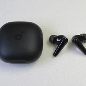 【中古品】ANKER Soundcore Liberty 4 Pro A3954 アンカー ワイヤレスイヤホン ブラック 送料無料！