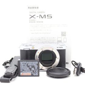 ショット数2891！ボディ底面に落としきれない汚れがあります。■良品■ FUJIFILM フジフイルム X-M5 ボディ シルバー ♯14809