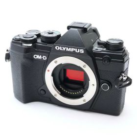 【中古品】《美品》OLYMPUS OM-D E-M5 Mark III ボディ[デジタルカメラ]