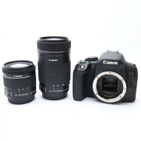 【中古品】《良品》Canon EOS Kiss X10i ダブルズームキット【液晶パネル部品交換/各部点検済】[デジタルカメラ]