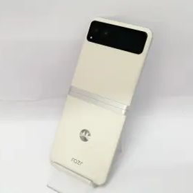 【中古】MOTOROLA 国内版 【SIMフリー】 motorola razr 40 バニラクリーム 8GB 256GB PAYC0001JP【川越クレアモール】保証期間１ヶ月【ラ