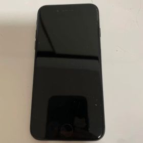 Apple iPhone 7 本体 ブラック64GB