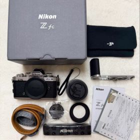 Nikon Z fc ミラーレス一眼カメラ 本体&付属品