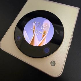 折りたたみスマートフォン 本体 A304ZT