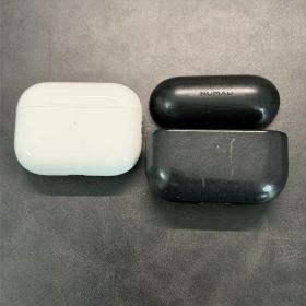 Apple AirPods Pro 2 NOMADレザーケース付き