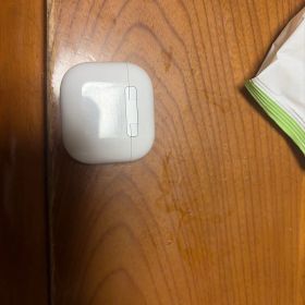 Apple AirPods 4ノイズキャンセリング