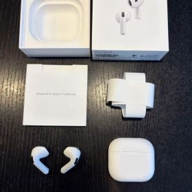 Apple AirPods 4 本体