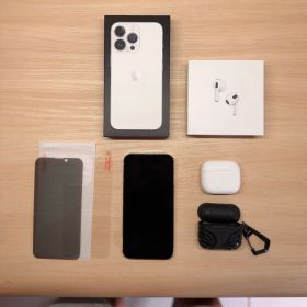 iPhone 13 Pro 256GB SIMフリー 背面割れ AirPods3